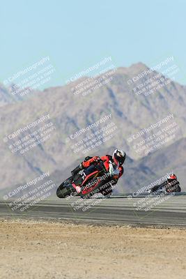 media/Dec-01-2025-Moto Forza (Mon) [[2daa91e15f]]/2-Intermediate Group/Session 4 Turn 9/